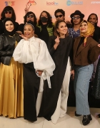 80s & 90s Kitsch Adalah Trend Fesyen Sekarang… Versace Turut Mengadaptasikannya?