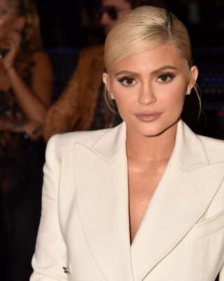 Syarikat Kosmetik Coty Beli Saham Terbesar Kylie Cosmetics pada Harga $600 Juta