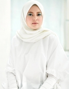 STAIL NOW. FRESH. CLEAN. MODEN. RELAKS. ADA MESEJ