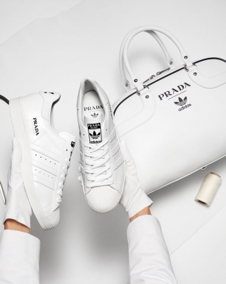 Delicious December : 2 Most-Awaited Adidas, Bottega Buka Kafe & Kempen Holiday Stuart Weitzman!
