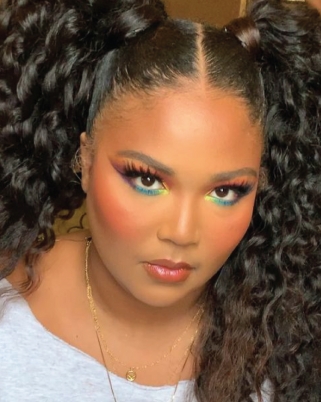 5 Momen Cantik Lizzo Terbaik Pilihan STAIL.MY