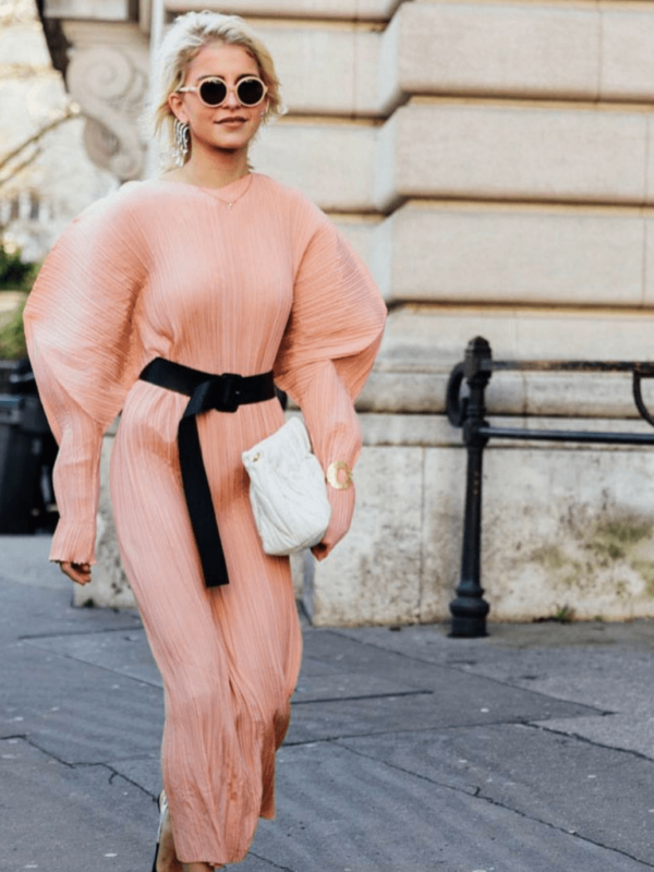 STAIL NOW. FRESH. CLEAN. MODEN. RELAKS. ADA MESEJ