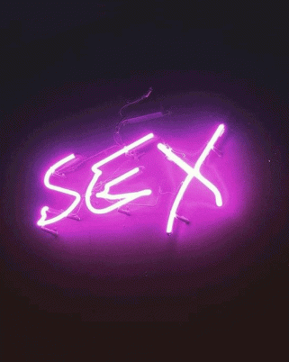 Gunakan ‘Gajet Dewasa’ Semasa Foreplay Untuk Menghangatkan Hubungan Intim