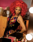 Gunakan ‘Gajet Dewasa’ Semasa Foreplay Untuk Menghangatkan Hubungan Intim