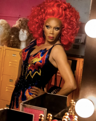 #RekomenFilem AJ and The Queen – Satira Mak Nyah Yang Lucu, Emosi & Menyentuh Sanubari