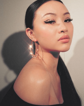 Sacheu, Youtuber Kecantikan Pilihan Kami Bulan Ini