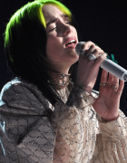 Petua Semula Jadi Untuk Bibir Kembali Merah Bak Delima