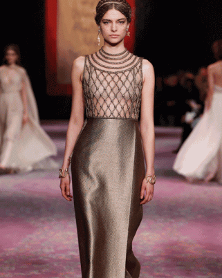 Dior Couture SS 2020 Kuat Kuasa Feminin, Bawa Kita Masuk Ke Dalam ‘Rahim’