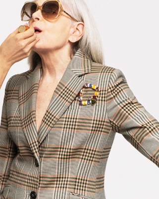 Model Tua Antara ‘Cast’ Utama Di New York & London… Untuk Kepelbagaian?