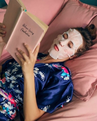 Tidak Perlu Keluar, Kamu Boleh Buat Facial Sendiri di Rumah