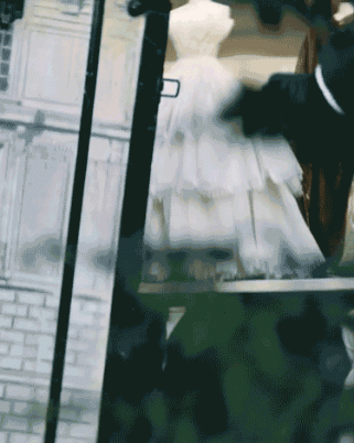 Le Mythe Dior, Kecantikan Di Balik Kegerunan Dior Couture