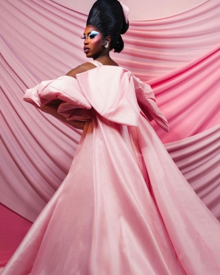 Shea Coulee & Gaya High Fashion-Nya Buat Orang Berkata, “Balenciaga What?”