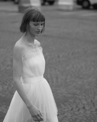 Max Mara Bridal Menemukan Seni Tari Klasik & Moden Buat Si Pengantin