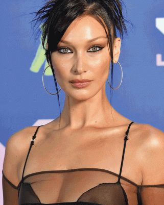 2020 MTV VMAS : Siapa Yang Tampil Paling Cantik?
