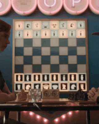 Queen’s Gambit: 13 Teori Yang Kamu (Mungkin) Tak Perasan