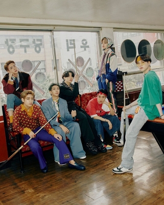 BTS Kali Ini Bergaya Retro Untuk DVD Season’s Greetings 2021