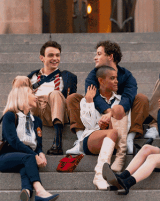 Gossip Girl Jadi Kefanatikan Baharu Selepas Emily In Paris?