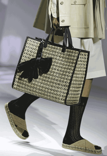 #STAILelaki Beg XS Louis Vuitton & Shopper Bag Fendi – Yang Perlu Dipertimbangkan!