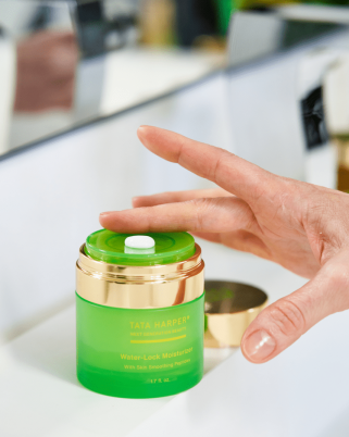 Tata Harper Lancar Water-Lock Moisturizer, Pelembap Wajah Pilihan Kami!