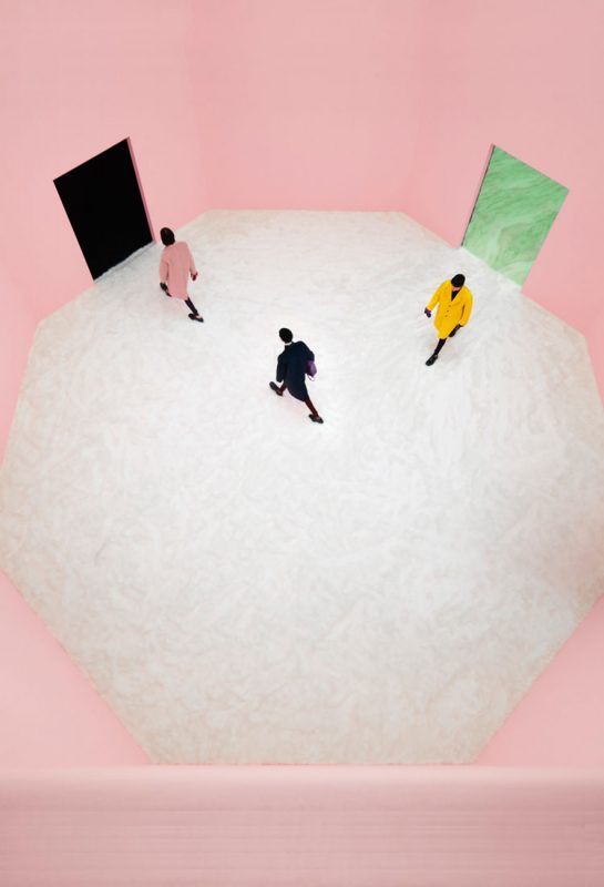 Prada F/W 2021 : Perasaan ‘Mungkin’ Berhujung Dengan Pengaruh ‘Non-Spaces’