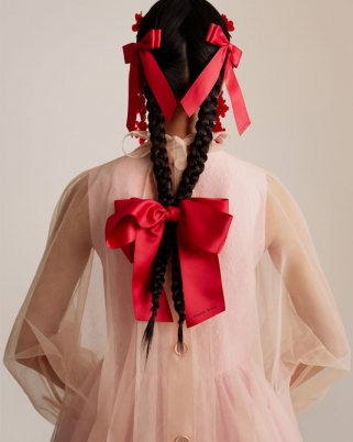 Simone Rocha X H&M Memperlihatkan Lookbook Kolaborasi Mereka!