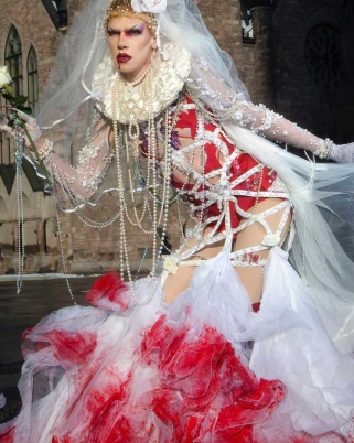 Utica Queen Adalah ‘Stailish Queen’, Transvestit Kreatif!