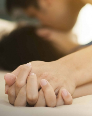 Seks Berapa Kali Seminggu & 3 Cara Hangatkan Hubungan Intim