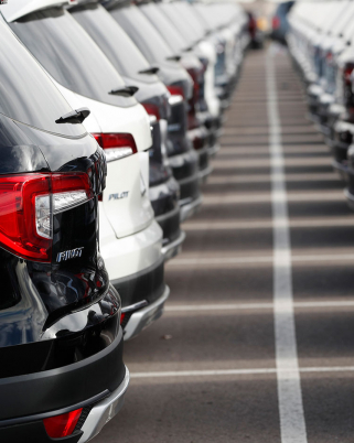 Pengedar Kereta Tutup Menjelang Ogos: Sales Assistant Hilang Kerja