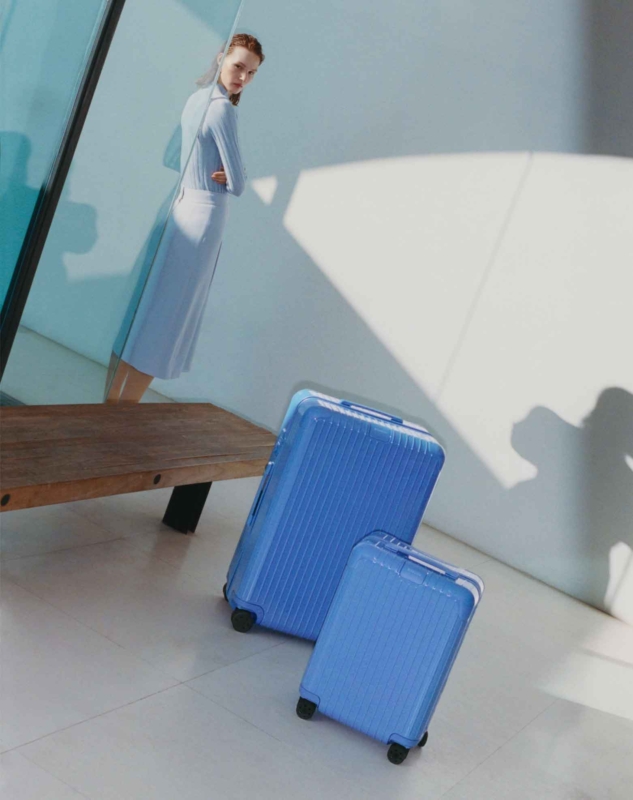 RIMOWA Sea Blue: Mengungkap Ketenangan Warna Biru Laut