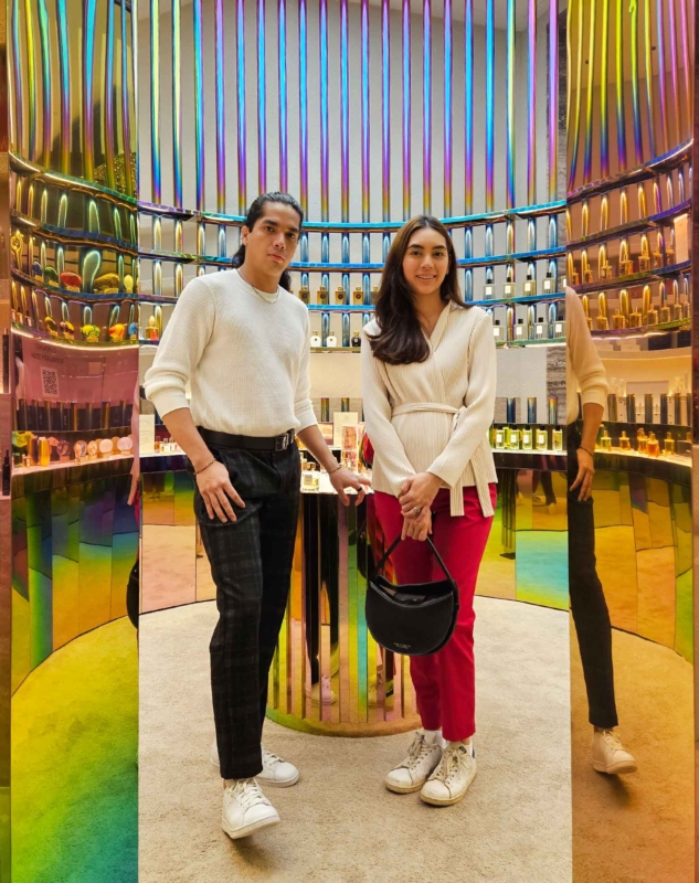 Mengembara Di Dunia Kecantikan Trove : Perjalanan Mengenali Diri Kamu Sendiri