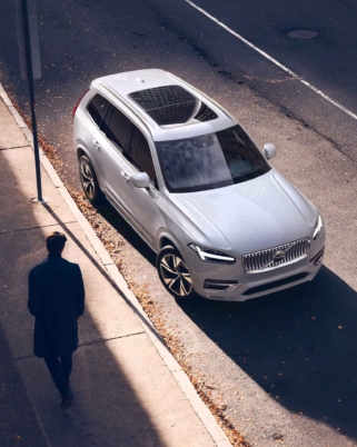 Volvo XC90: Gabungan Keselesaan, Prestasi & Teknologi untuk Perjalanan Musim Perayaan