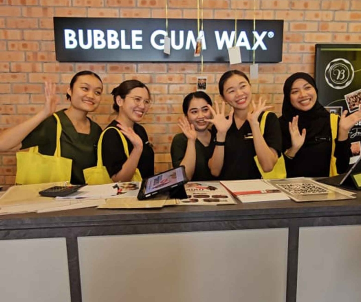 Bubble Gum Wax Sambut Ulang Tahun Ke-14: Mengapa Kami Memilih Untuk Waxing Di Sini