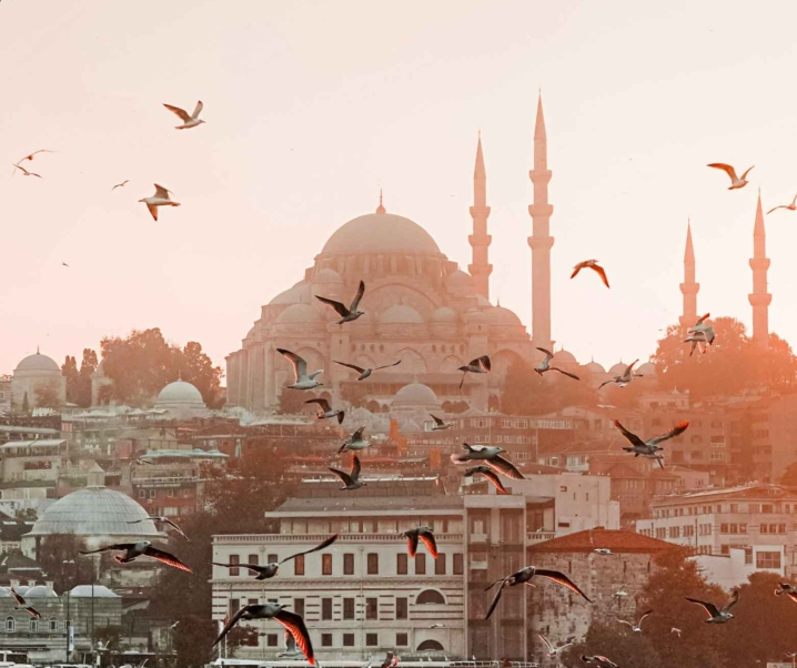 Istanbul: Persimpangan Dua Benua, Satu Kota Penuh Cerita