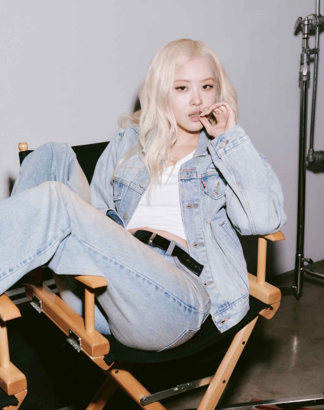 Tip Fesyen: Cara Meniru Gaya Denim Ikonik ROSÉ Bersama Levi’s®